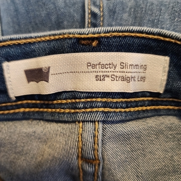 Levi’s Perfectly Slimming 512 Straight Leg Jeans Women's 12 Medium Wash EUC - Picture 6 of 10
